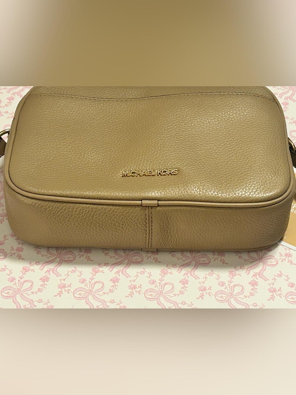 Michael Kors Camel Jet Set Large Pebbled Leather Crossbody Bag - Picture 5 of 8